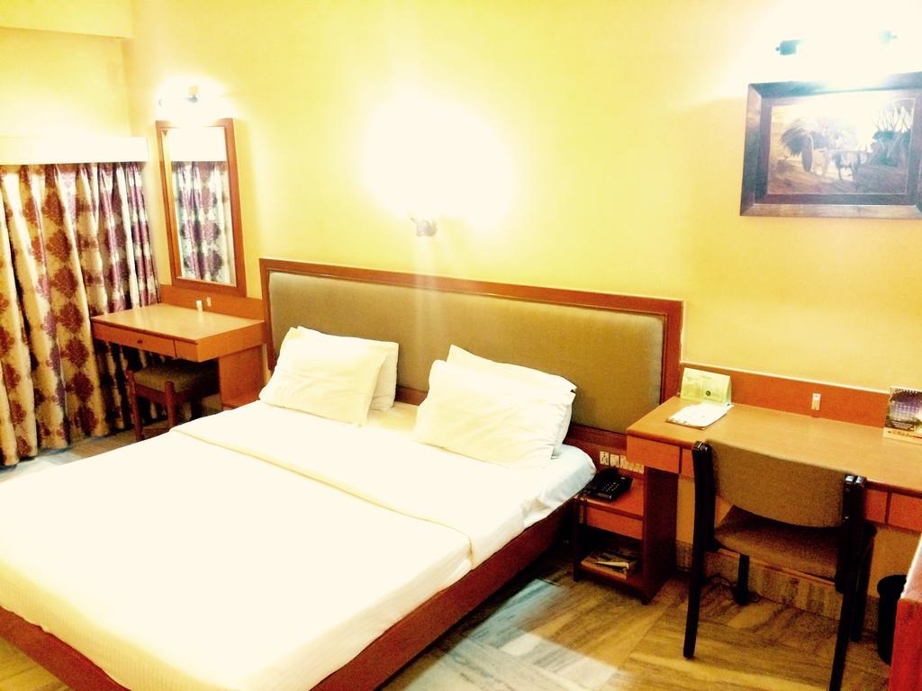 Harsha Hotell Hyderabad Exteriör bild