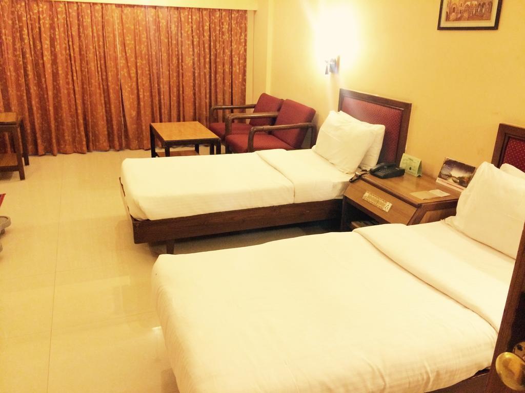 Harsha Hotell Hyderabad Exteriör bild